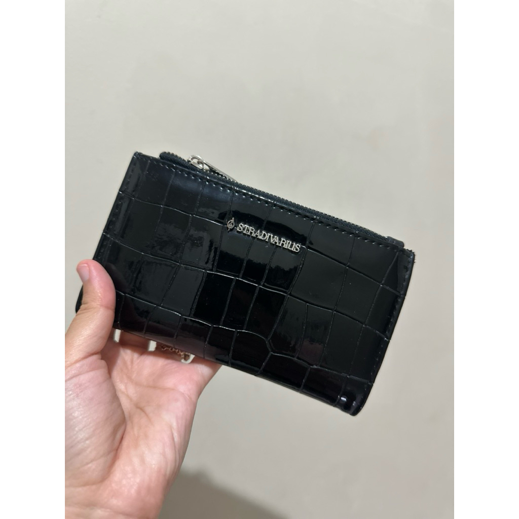 Preloved Dompet Stradivarius Hitam