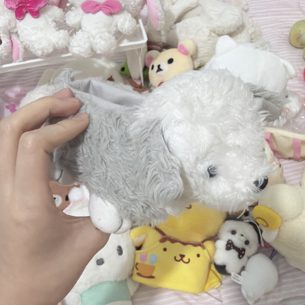 boneka guguk anjing abu abu tempat sesuatu
