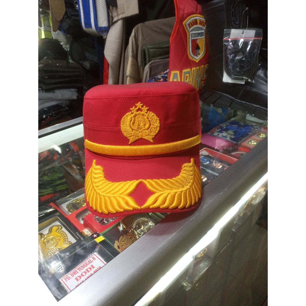 topi komando merah Pelatih/Pengasuk polri pamen