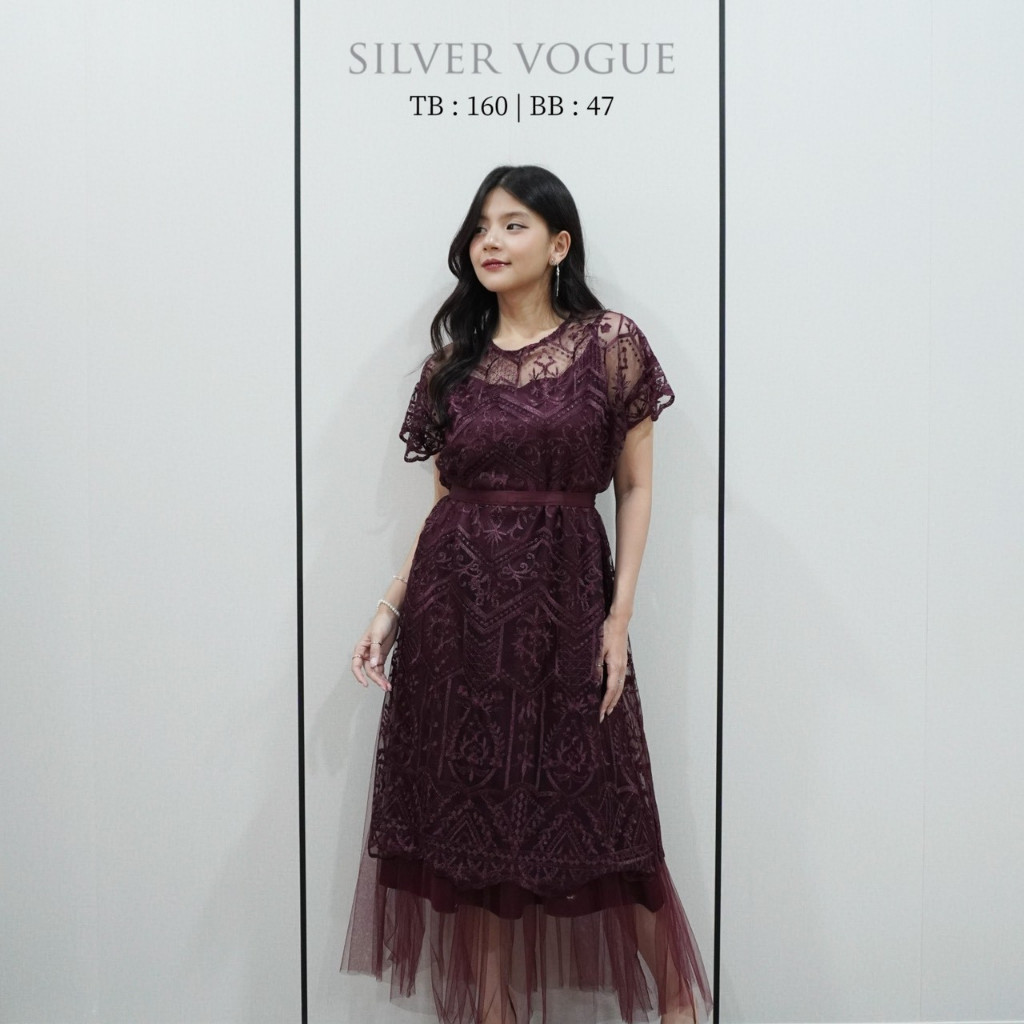 SV 6949 - Seraphine Lace Dress | Silvervogue | Gaun Brukat Tile Lace Midi Pakaian Wanita
