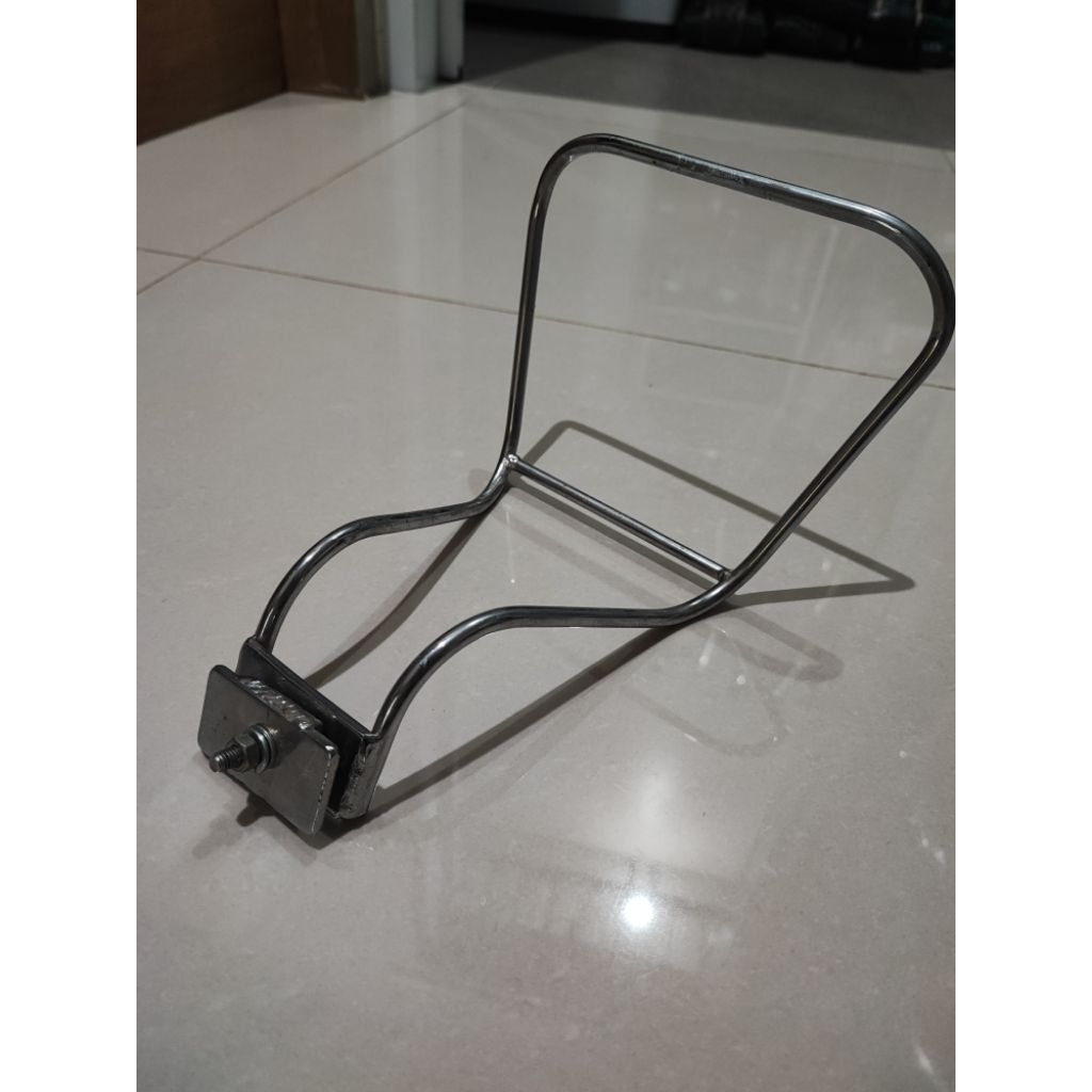 rak sadel sepeda touring commuter ,kondisi seperti baru