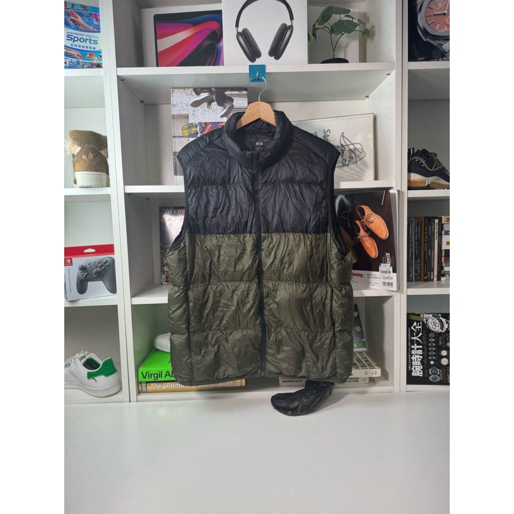 Uniqlo ultra light down vest