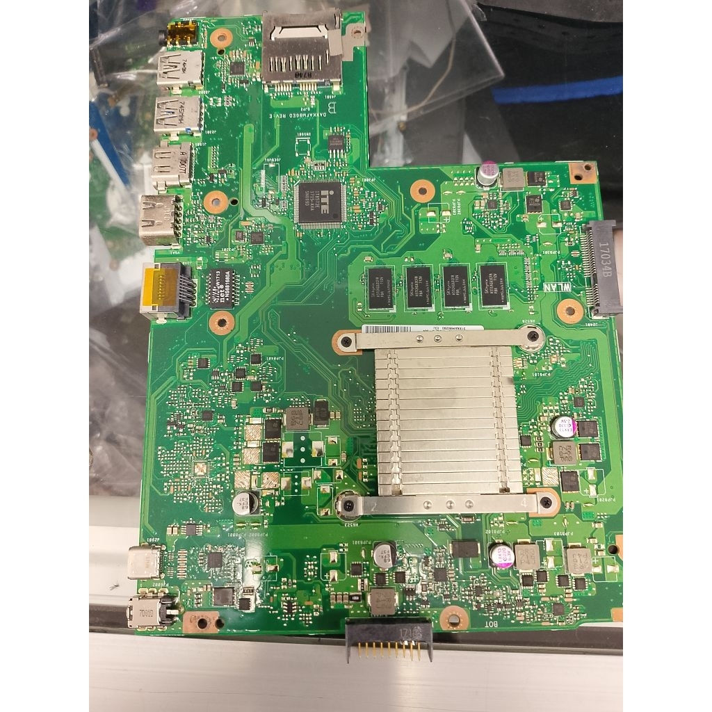 mobo Asus X540Y amd E1