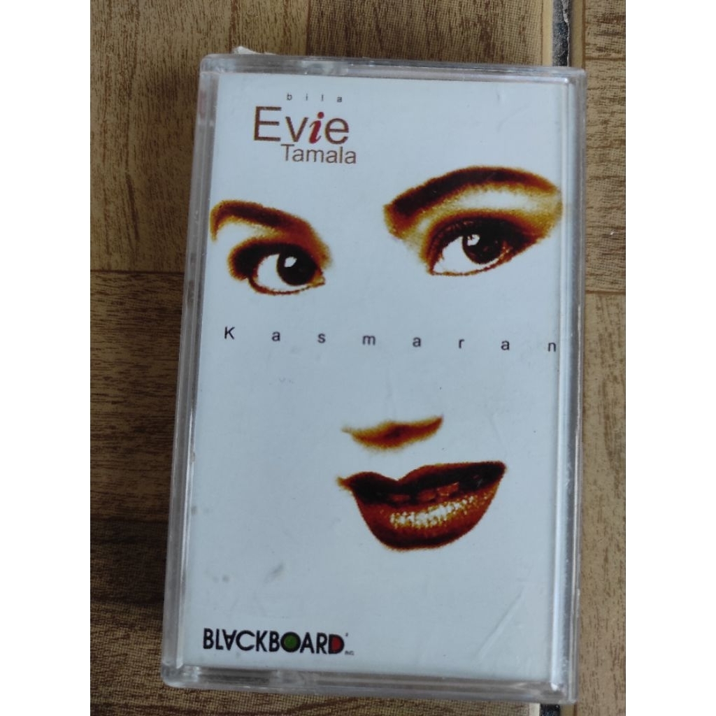 kaset pita EVIE TAMALA "kasmaran"
