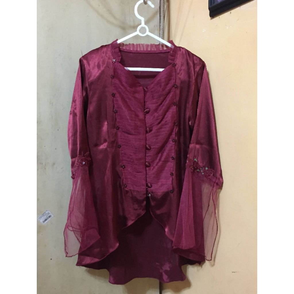 PRELOVED One Set kebaya satin & rok satin duyung