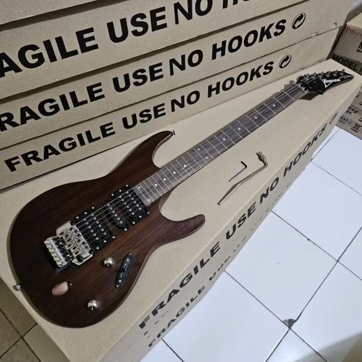 Gitar Ibanez s series tremolo updown new