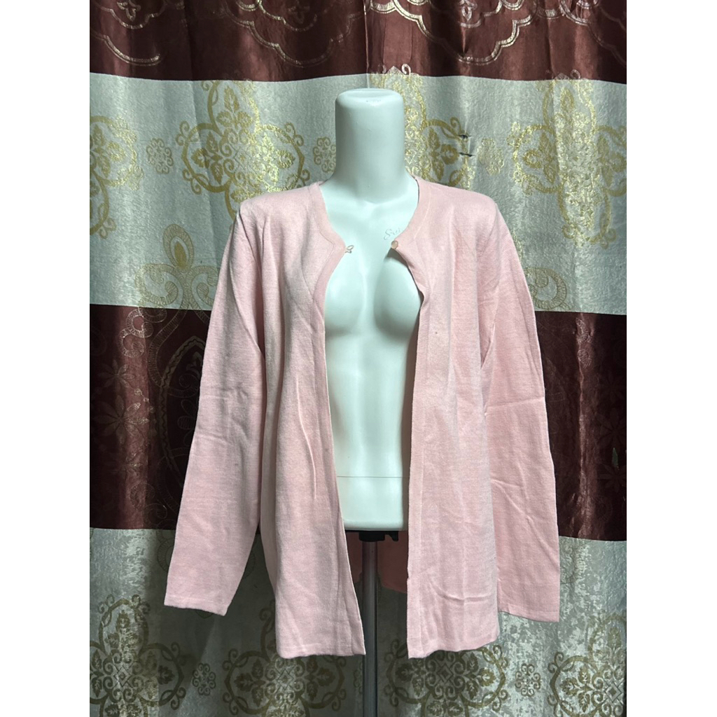 baju wanita cardigan outer rajut kancing satu warna pastel babypink bahan tebal outfit stylish