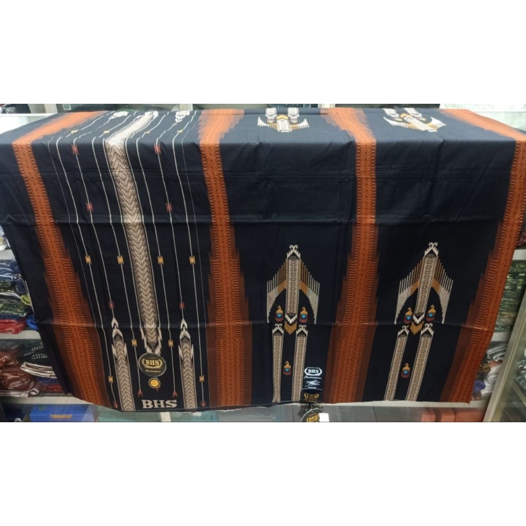 Sarung BHS Masterpiece Gold Motif M82 SIF Black Series