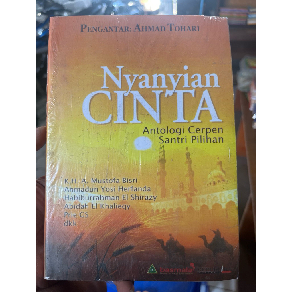Buku Novel Sastra Nyanyian Cinta Antologi Cerpen Santri Pilihan