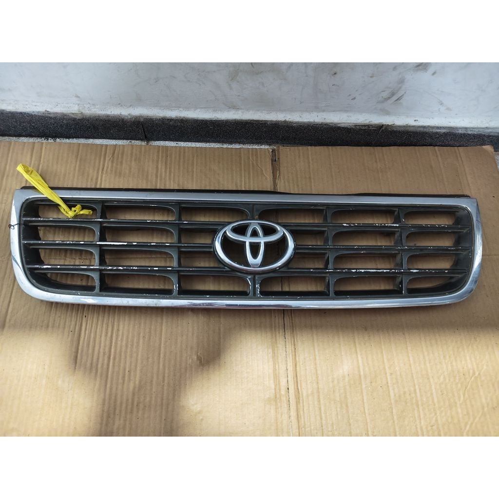 gril grill toyota kijang lgx 2000-2002 original copotan