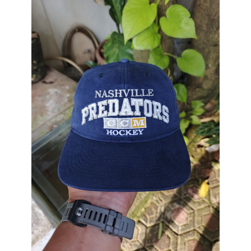 Topi Vintage NASHVILLE PREDATORS NHL By ONE APPAREL & CCM made in CANADA