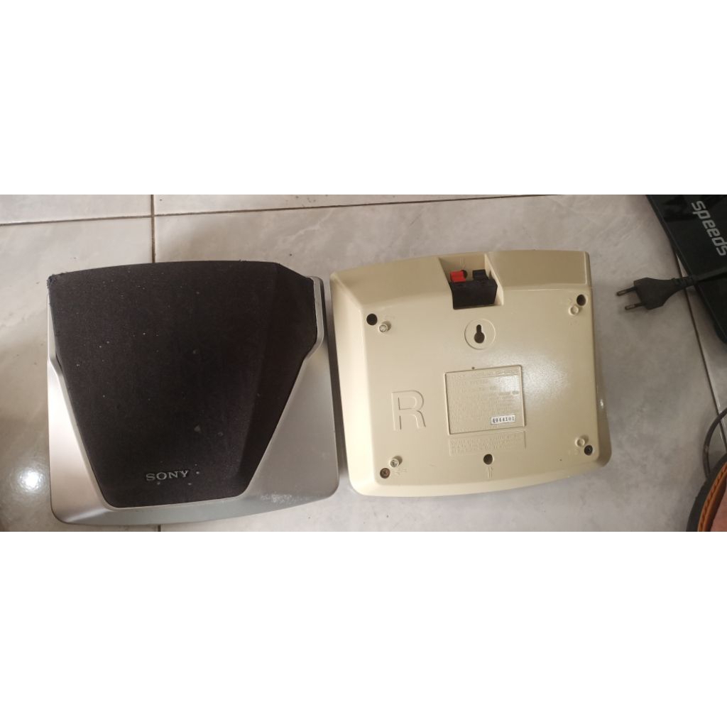 1set R/Lbspeaker surround Sony ss-sr125