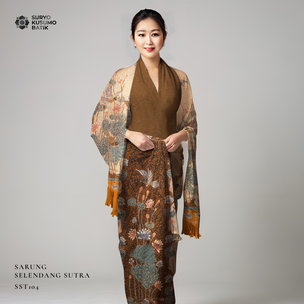 Suryo Kusumo Batik - Kain Batik Tulis Sarung Selendang Sutra Wanita  SLS10