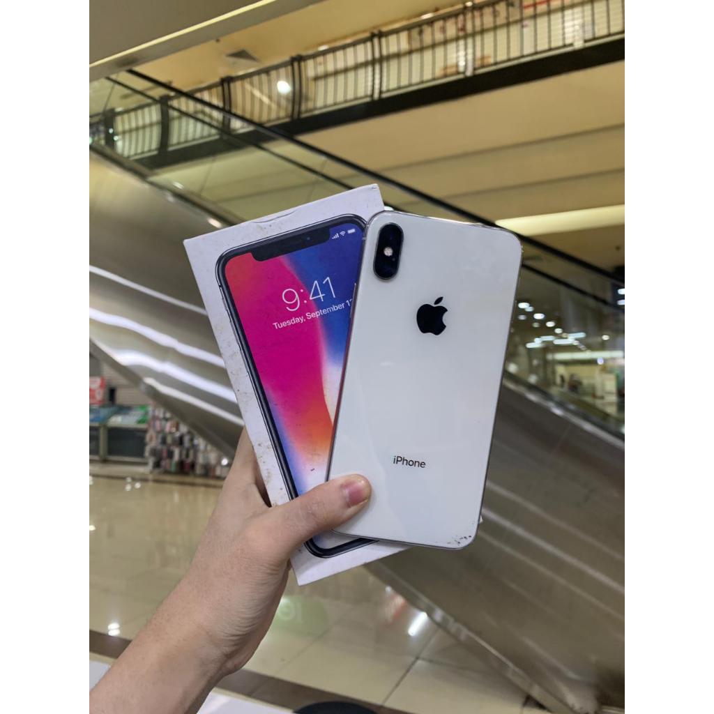 iP x silver 256gb second