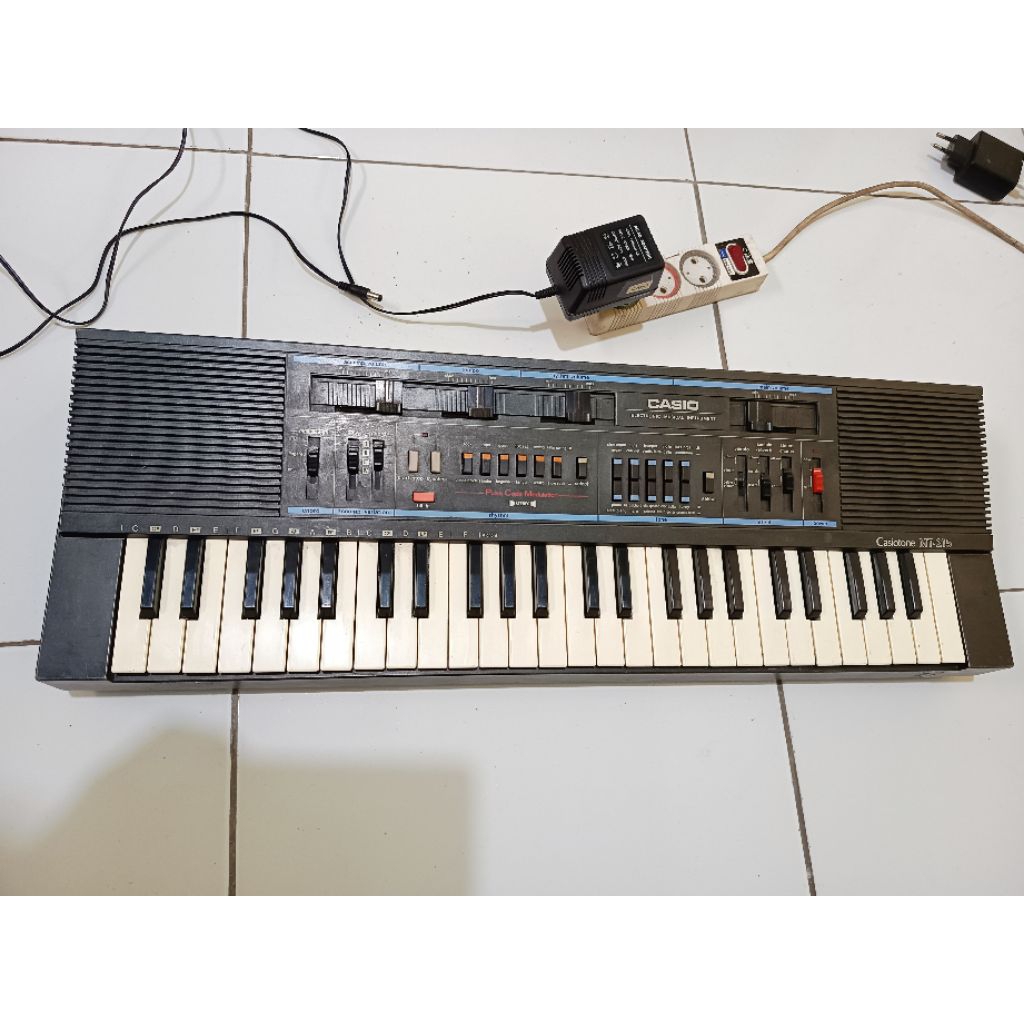 alat musik piano keyboard casiotone MT215, normal bekas pakai rumah an