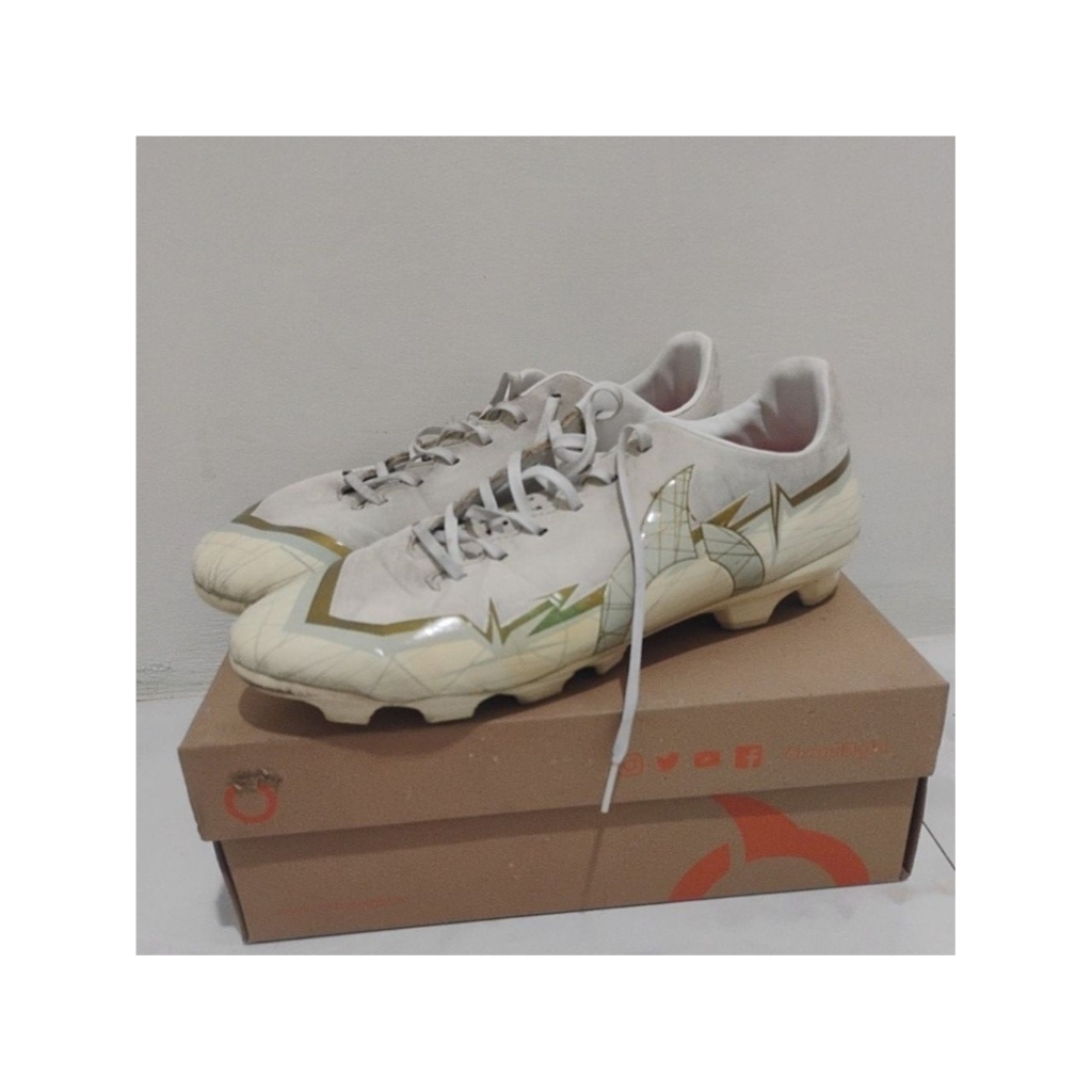sepatu bola ortus second size 46