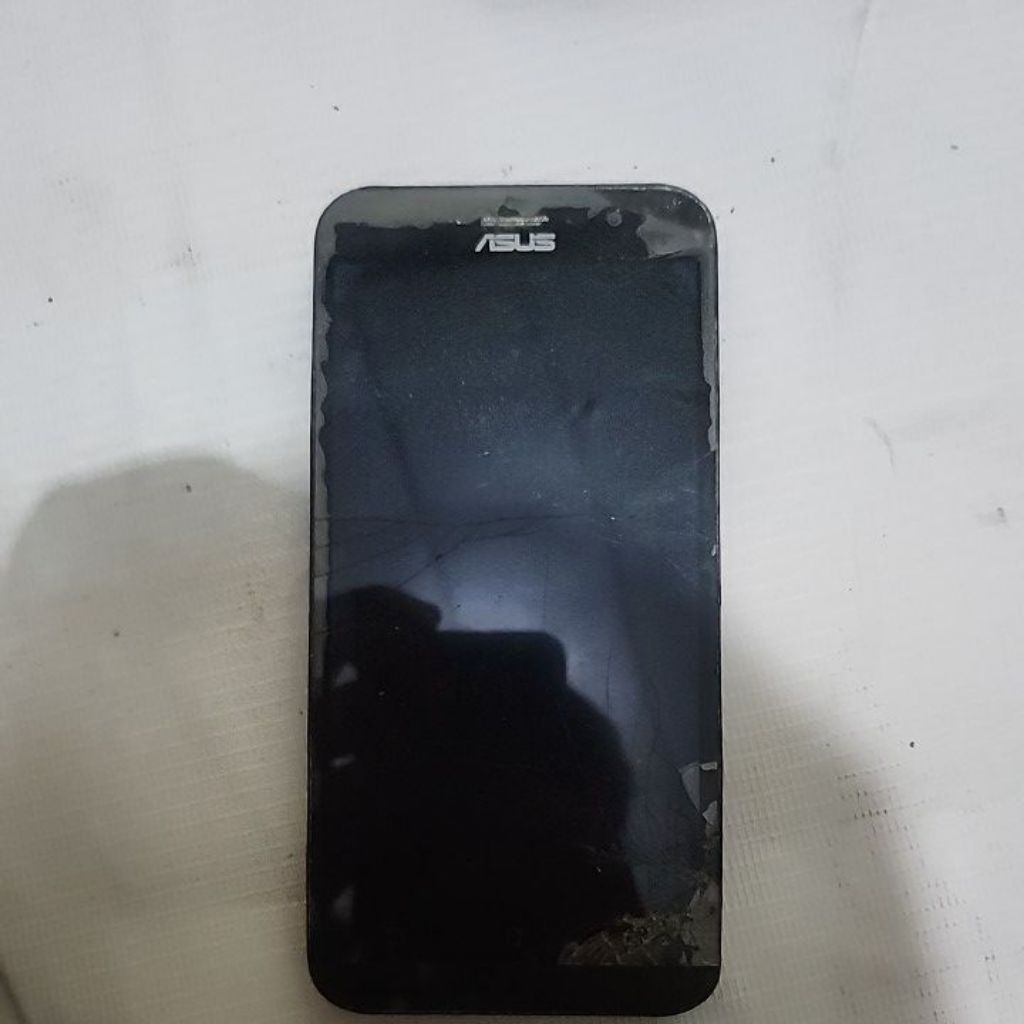 hp azus mati lcd retak