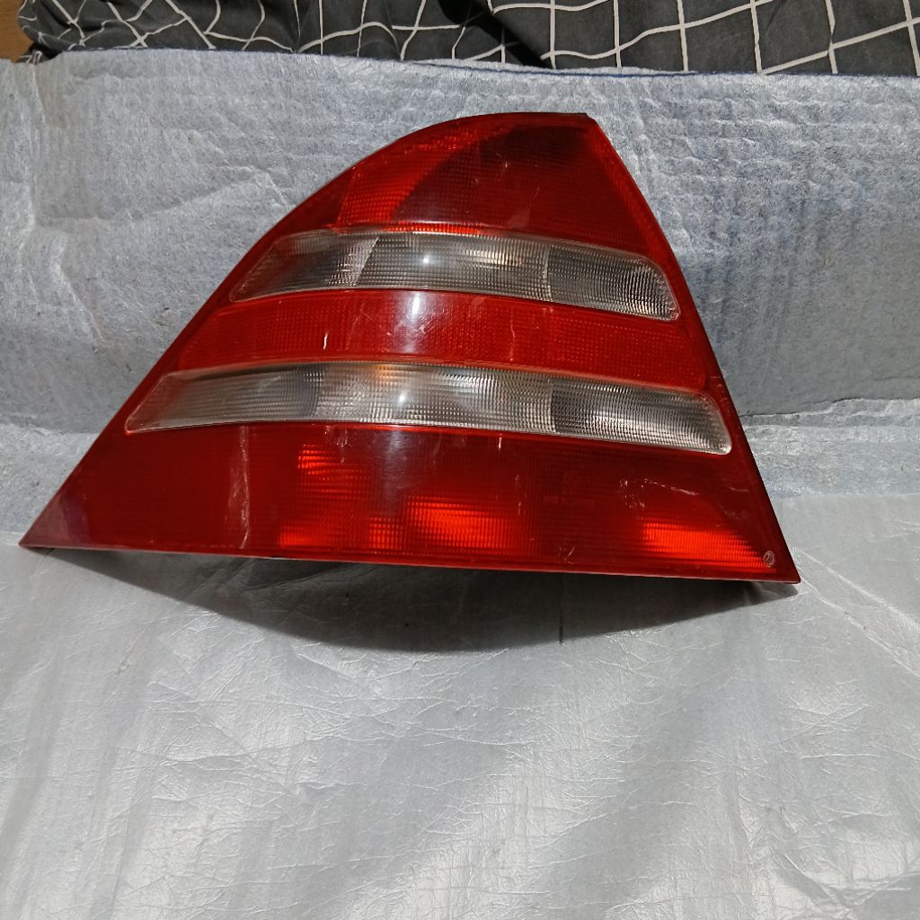 stoplamp lampu belakang mercy w220