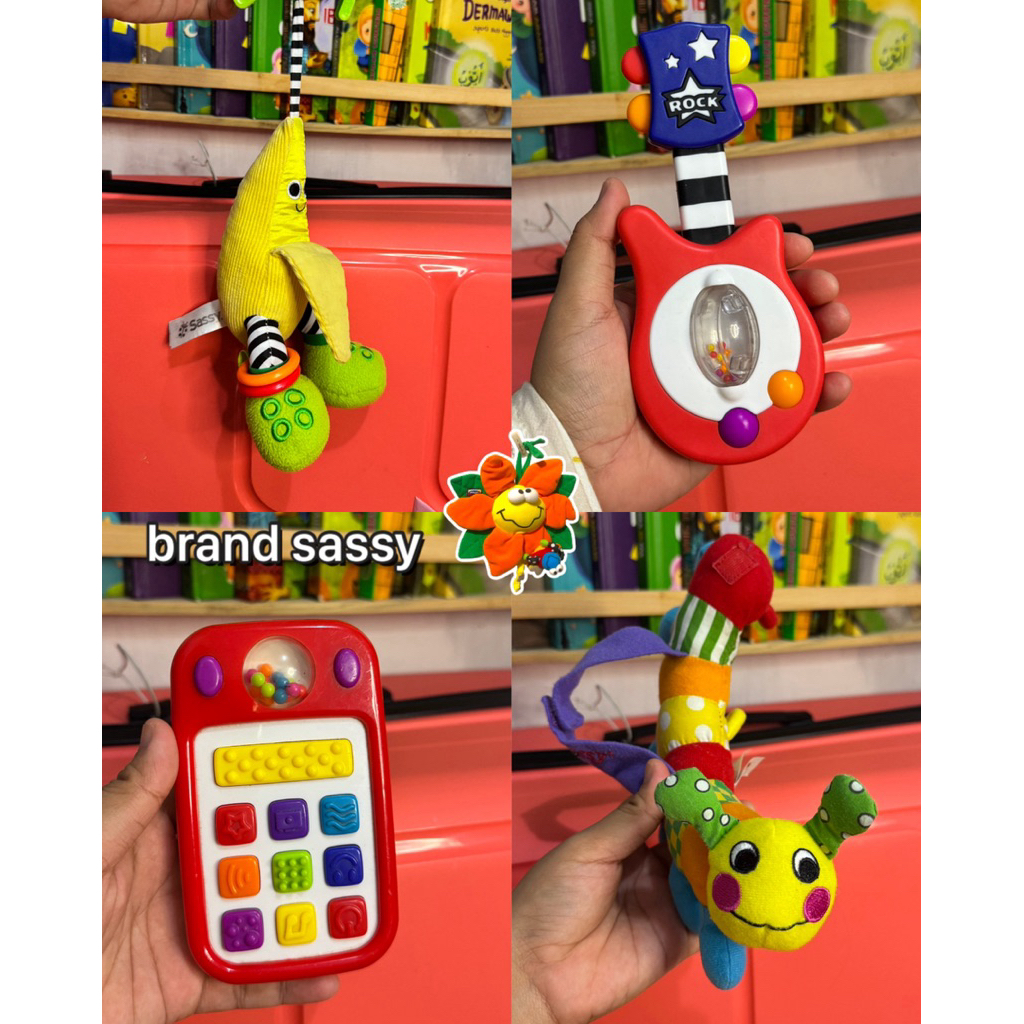 Preloved Mainan SASSY Boneka Caterpillar Boneka pisang, Mainan Teether Gitar, Mainan Genggam Bayi Hp
