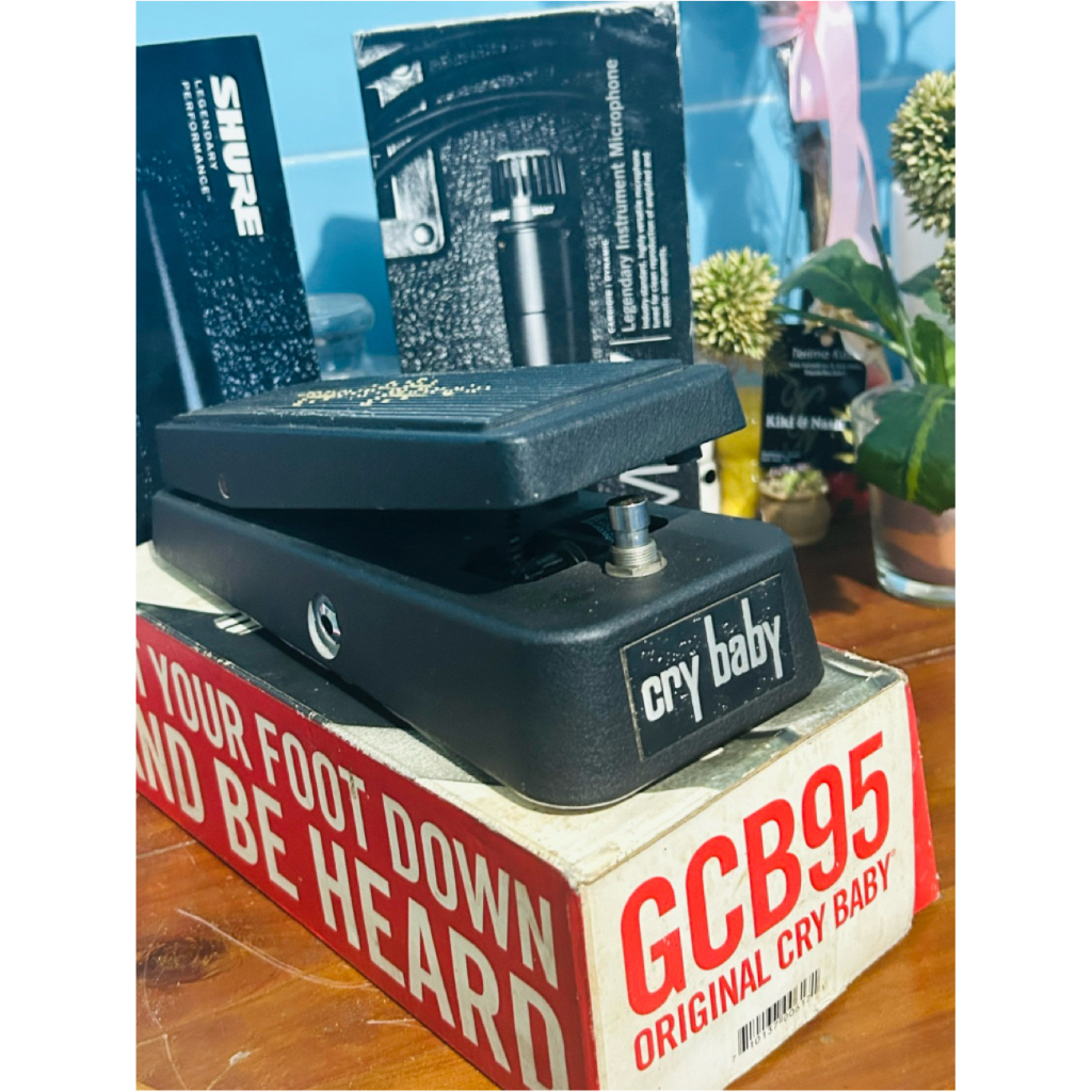 Dunlop Cry Baby Wah Fullset Pedal Wah Efek Gitar