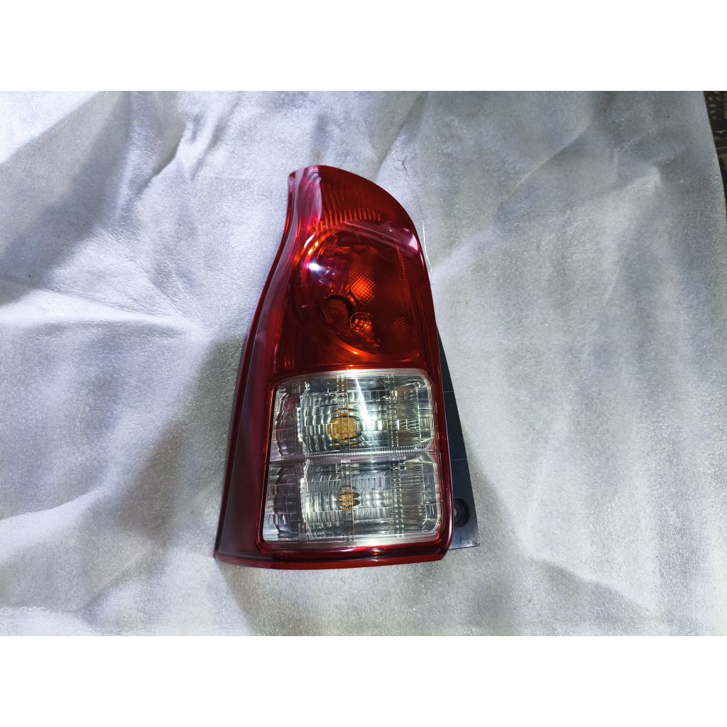 Stoplamp Lampu Belakang Toyota Avanza Original Tahun 2012 2013 2014