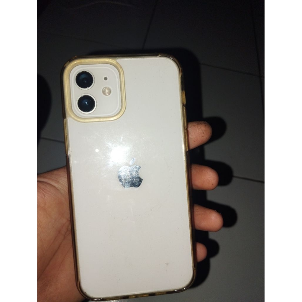 iphone 12 lock