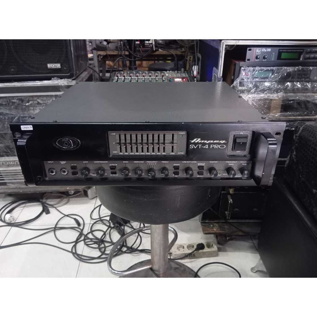Ampeg SVT-4PRO 1200-watt Tube Preamp Bass Head