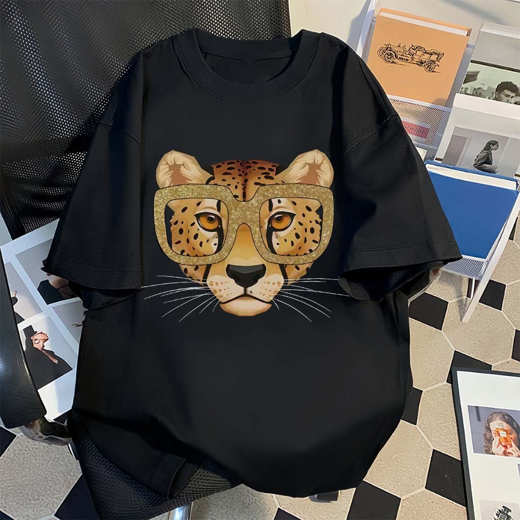 YUYU STUDIO | Motif "macan tutul berkacamata" ala Korea yang lucu | Aesthetic Korean Style | Kaos Ov