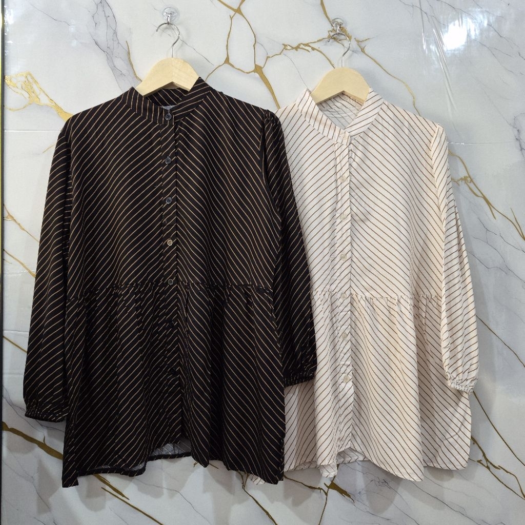 Atasan Tunik Kemeja Wanita Motif Salur Hitam dan Putih Gaya Modis Bahan Rayon Adem Jumbo Oversized b