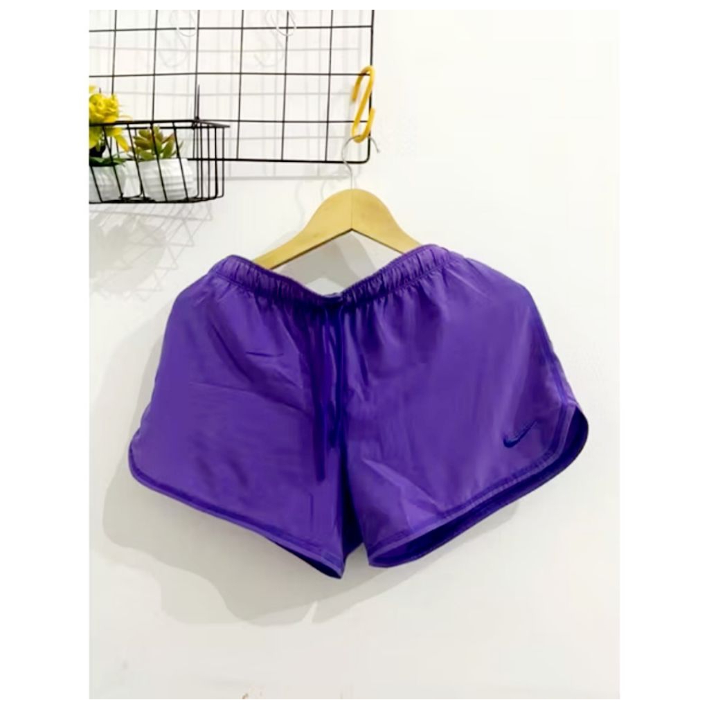 Celana pendek lari nike dri-fit