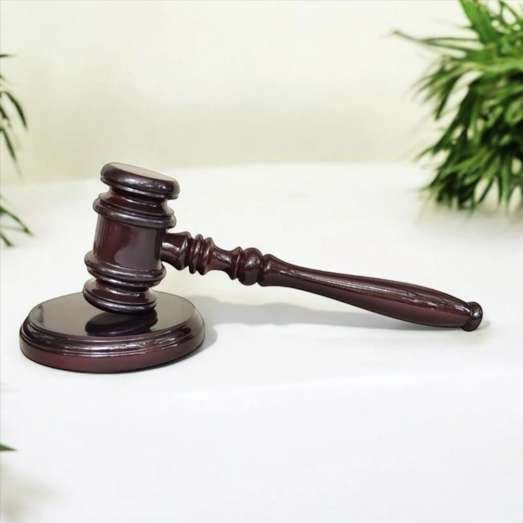 Palu kayu Palu sidang hakim rapat