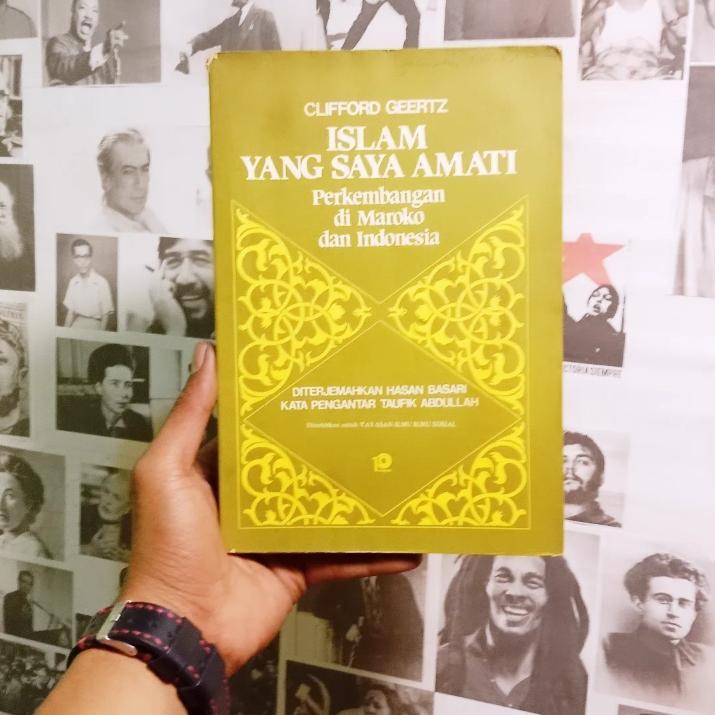 Clifford Geertz Negara Teater | Abangan, Santri, Priyayi dalam Masyarakat Jawa | Antropolog Sebagai 