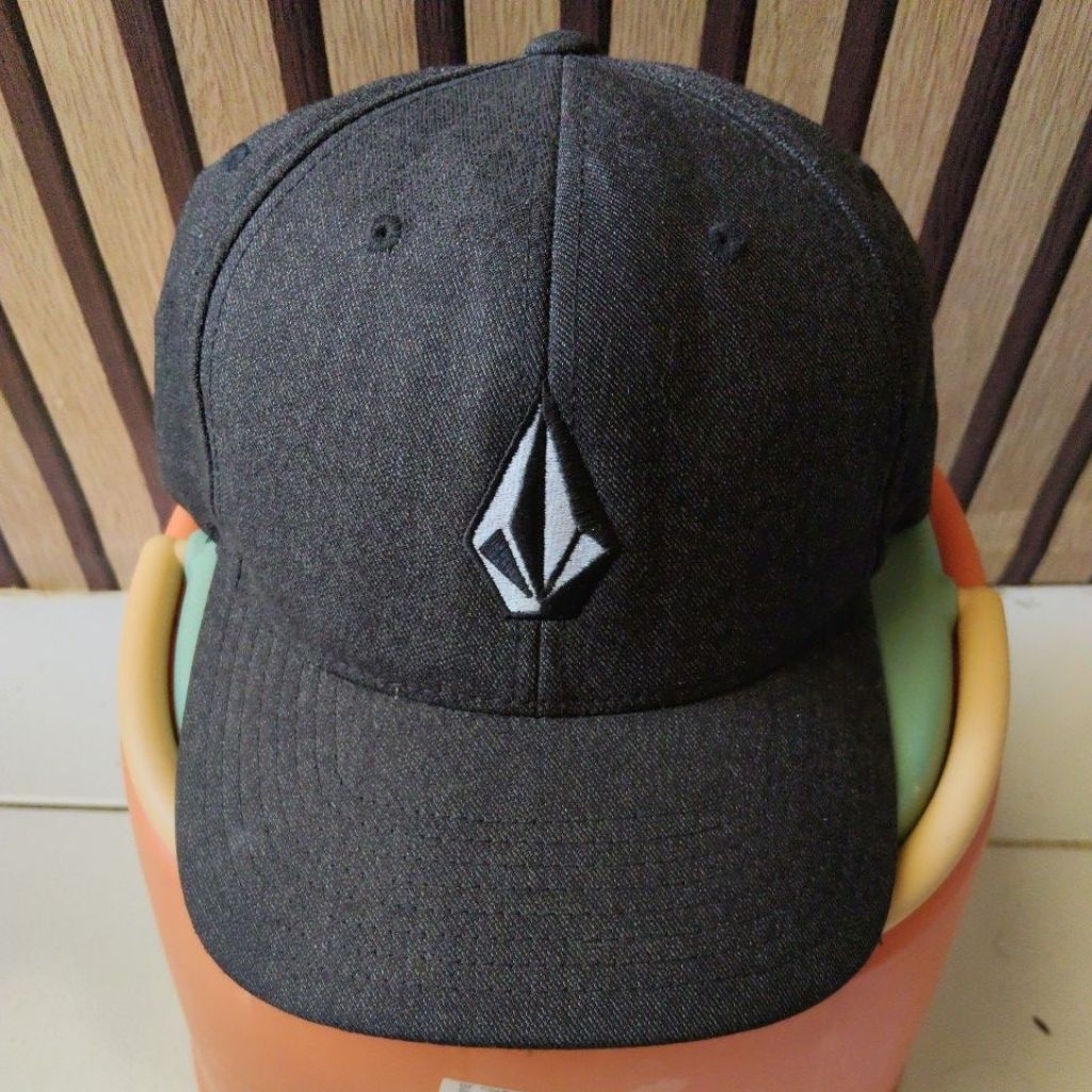 topi volcom
