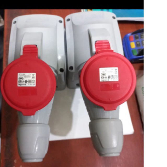 SOCKET PLUG LEGRAND 5PIN 32A