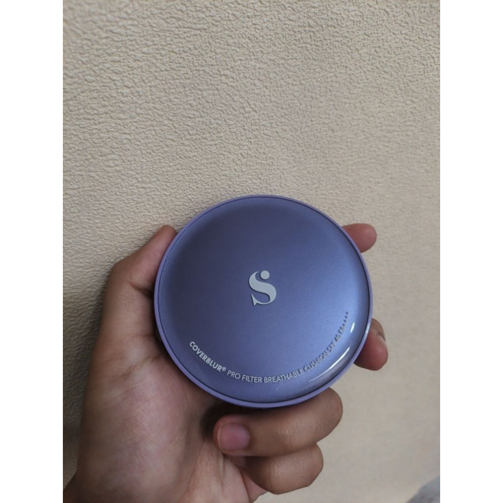 preloved cushion somethinc cover blur