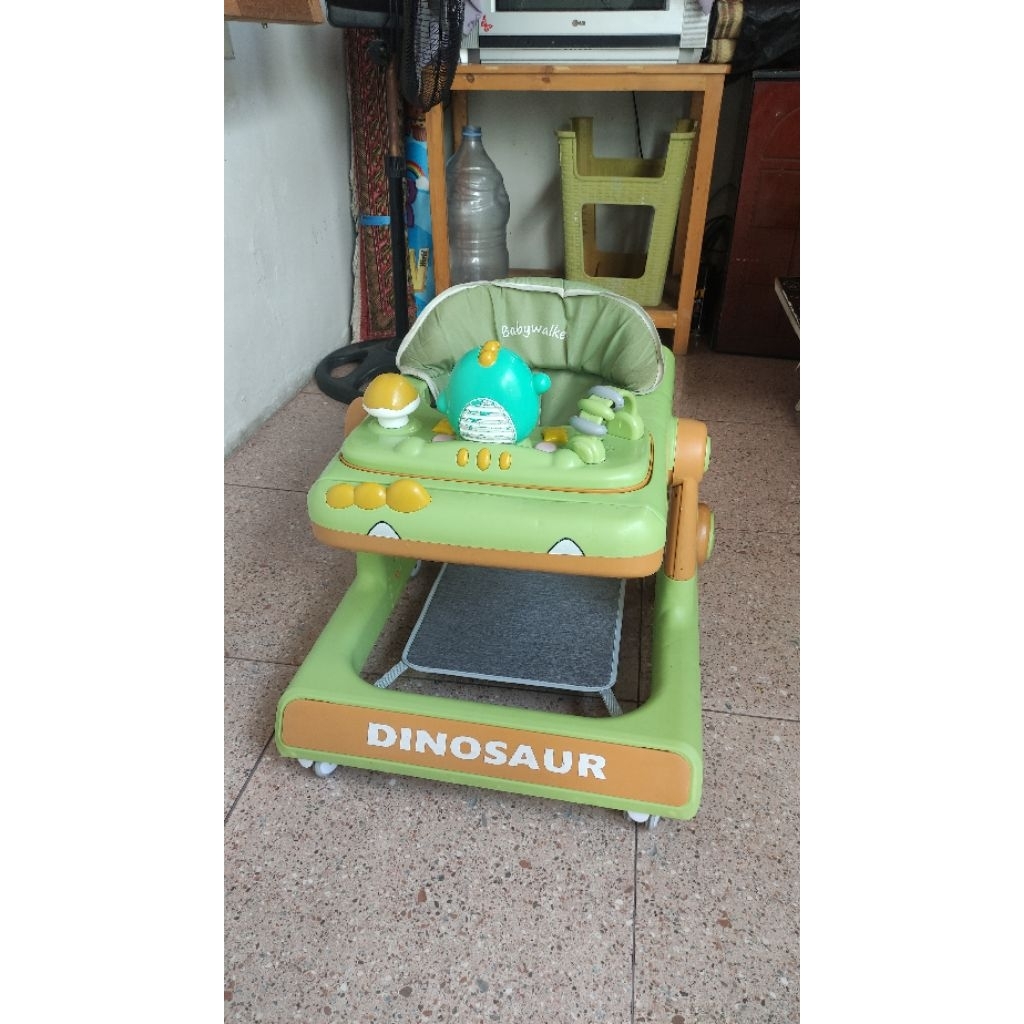 PRELOVED BABY WALKER
