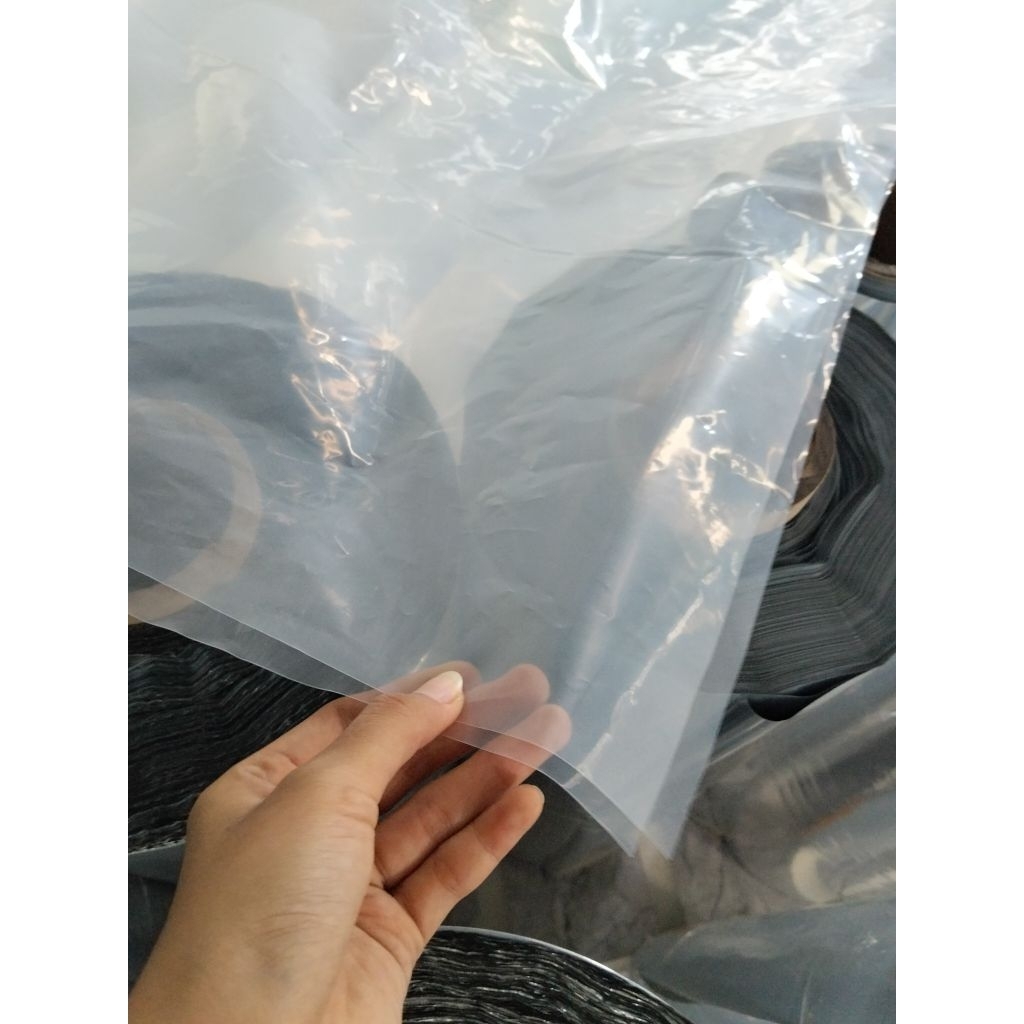 Plastik Cor Lapis UV Lebar 3 Meter×Panjang 3-10 Meter Tebal 150 Micron