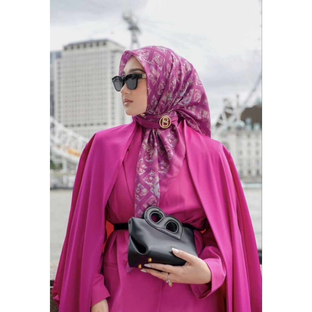 New Buttonscarves Autograph x Dian Pelangi size XL