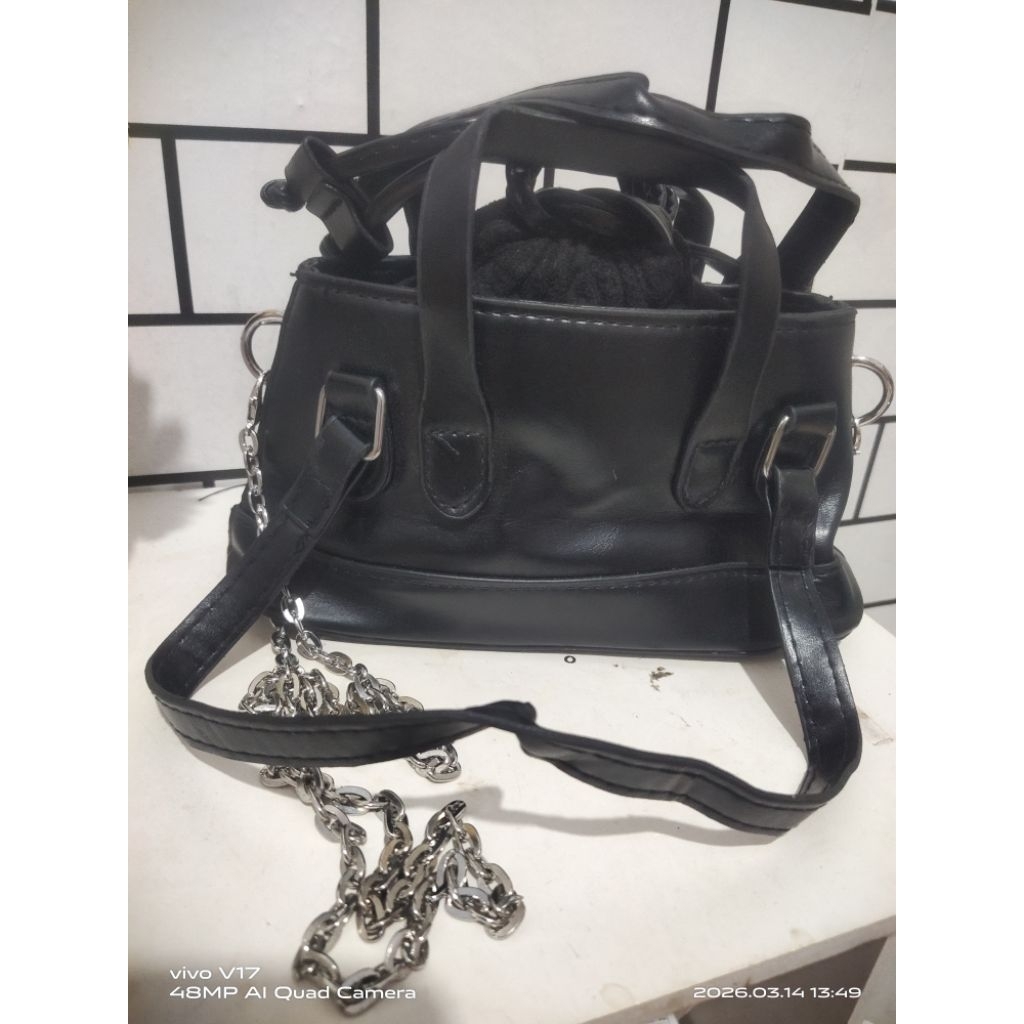 TAS WARNA HITAM  LUCU TALI RANTAI FULL ( NEW )