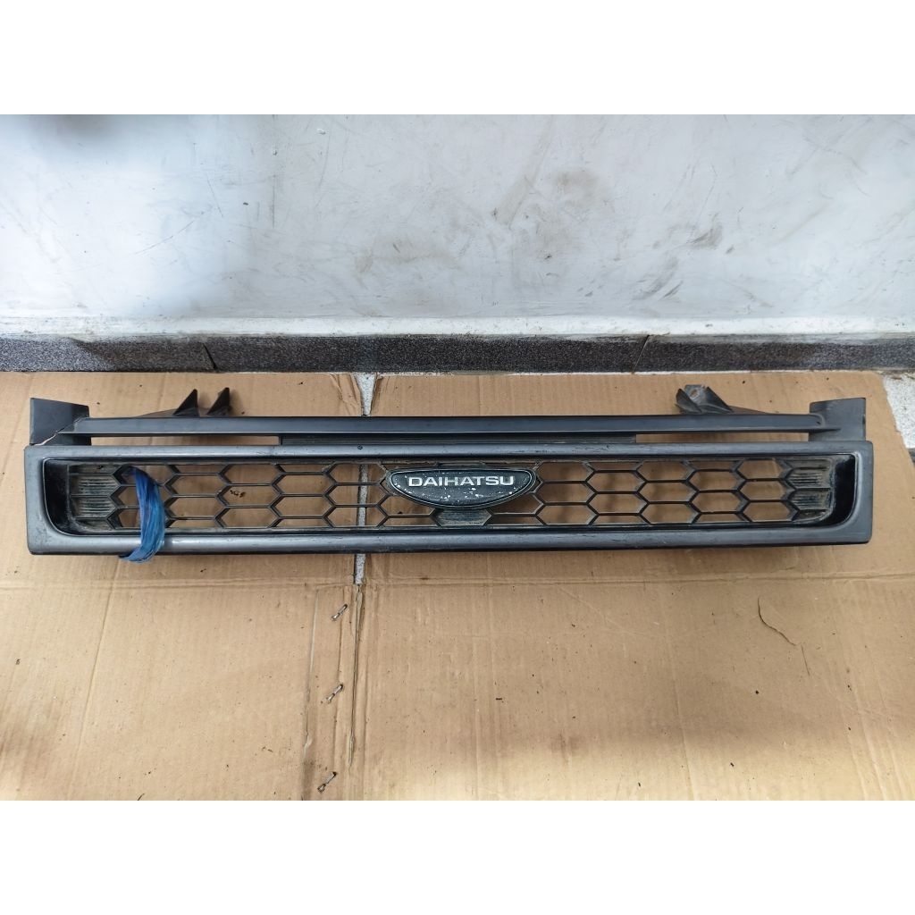grill gril depan daihatsu charade classy original copotan