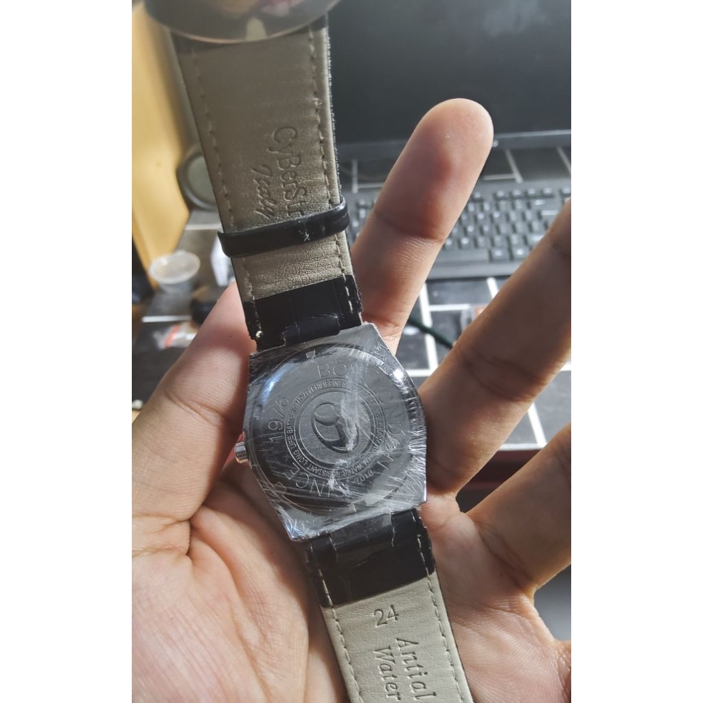 jam tangan second/preloved merk BOY LONDON original
