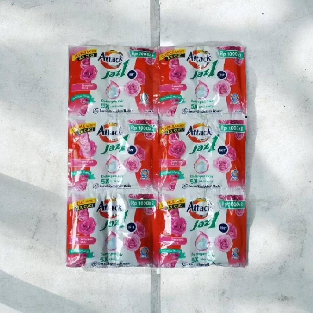 Detergen Cair Attack Jazz1, 12 Sachet - Rentang, Praktis, Efektif