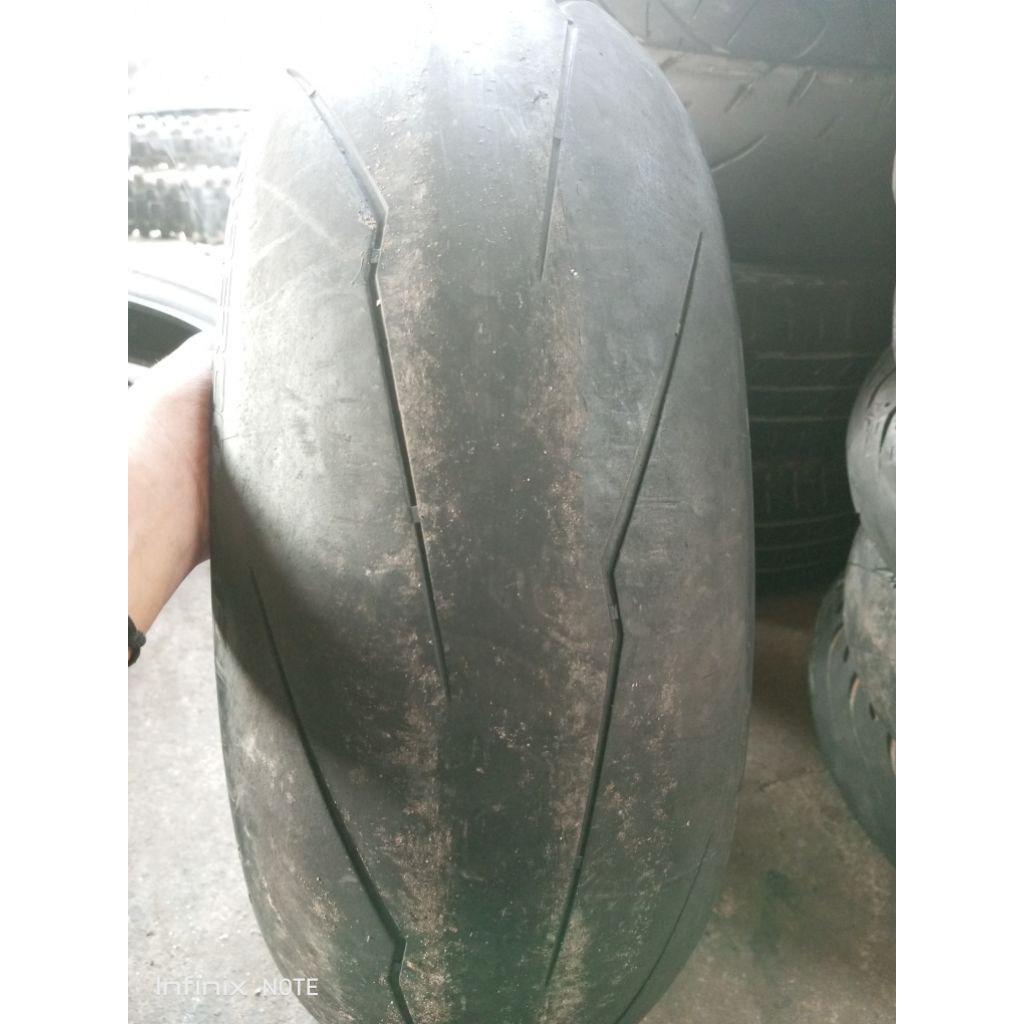 ban moge , pirreli supercosa ukuran 200/55_17