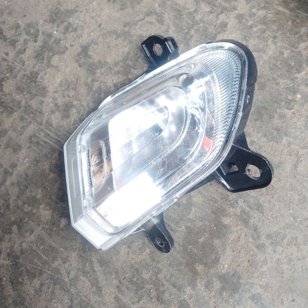 Lampu sein depan sebelah kiri untuk motor Honda Scoopy New fi original bekas copotan second