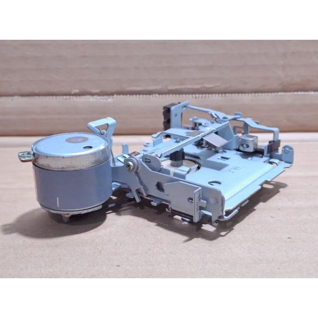 Mekanik Tape Mobil ( Kaset pita ) Auto Play & Stop * Promo *