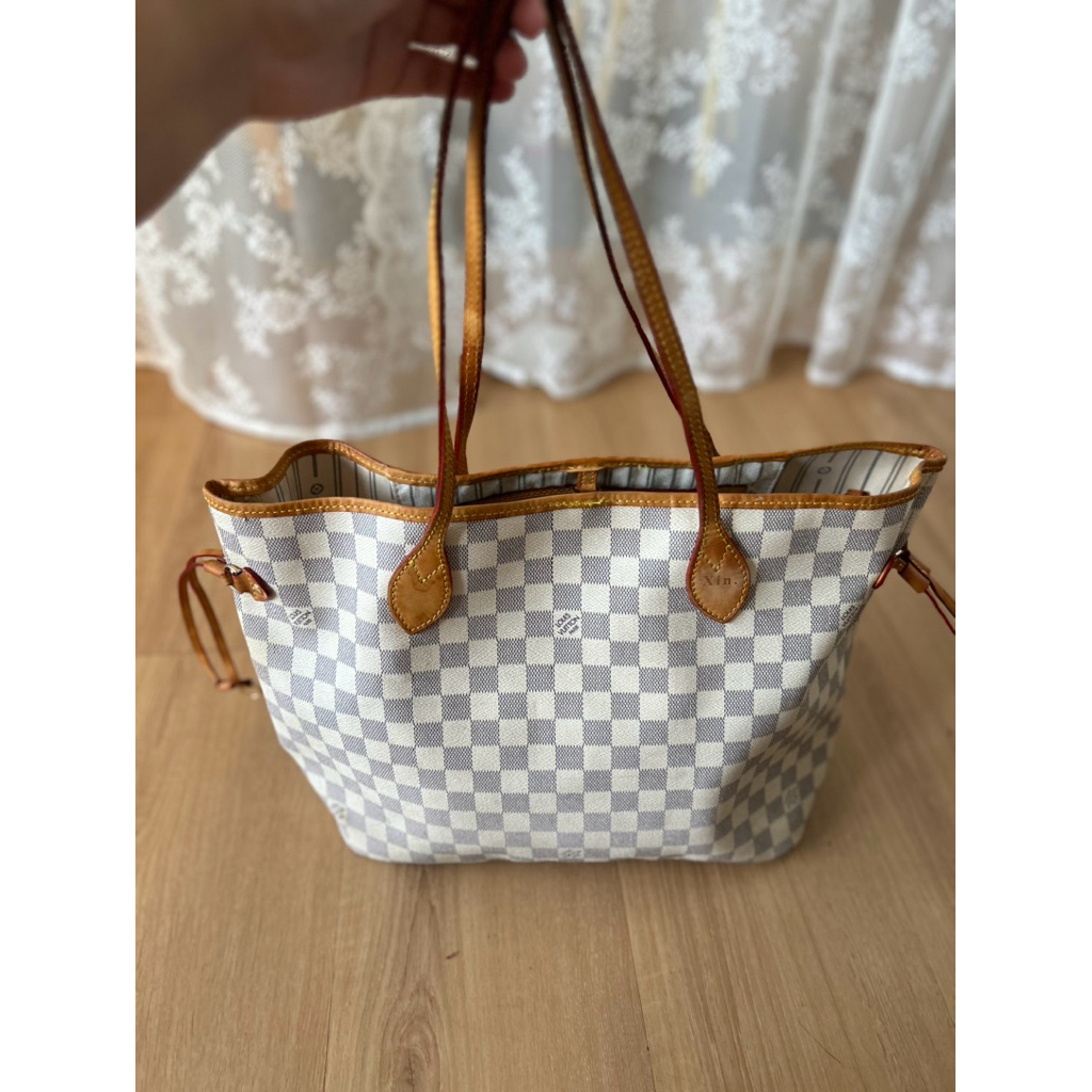 Preloved Louis Vuitton LV Neverfull MM tote bag in Damier Azur Canvas