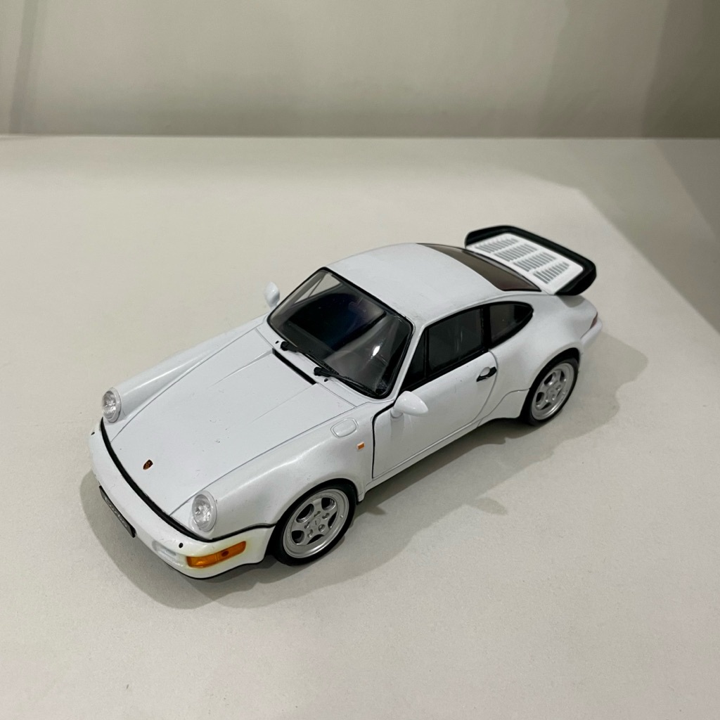 Diecast Porsche 911 964 Turbo Skala 1:24 Brand Welly