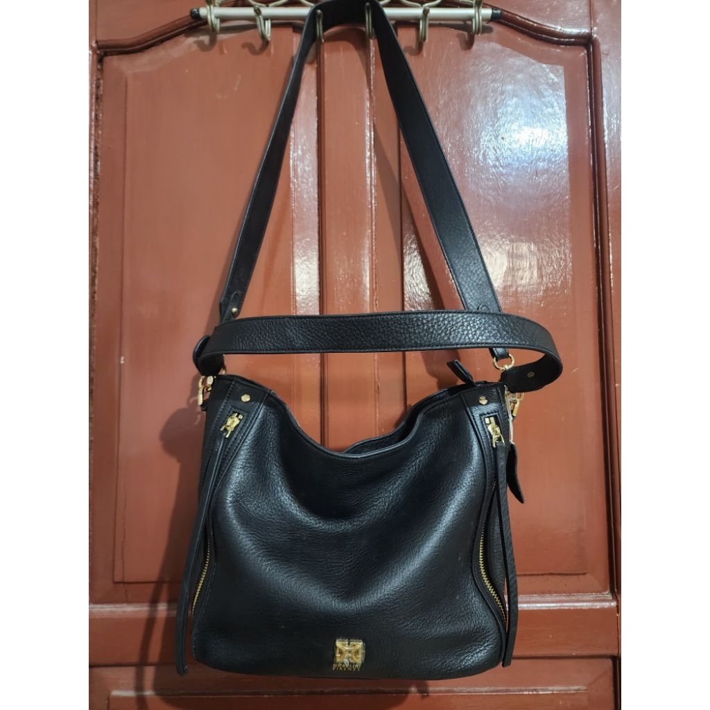 Tas Bahu Shoulder Bag Sling Bag Gobelini Kulit Hitam ORI- Preloved
