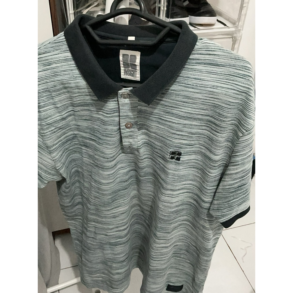 preloved - Kaos kerah Insight size L