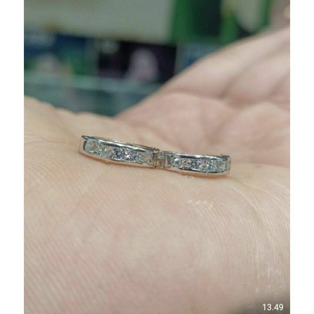 Anting jepit permata emas putih 750